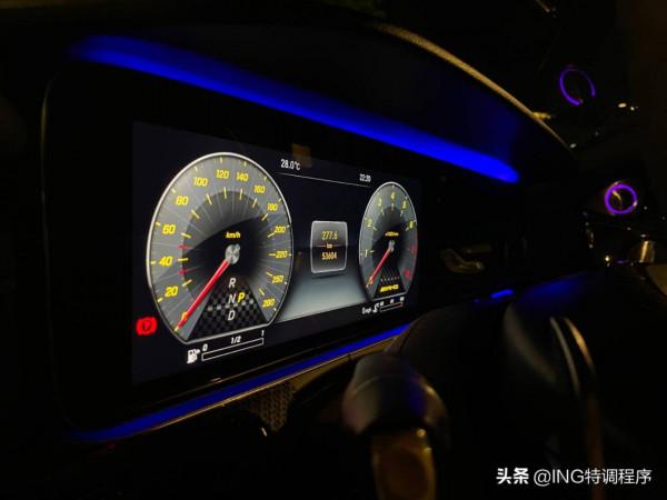 賓士AMG E43 3&period;0T刷ecu升級ING特調，再也不用吵著爸爸買GT-R了