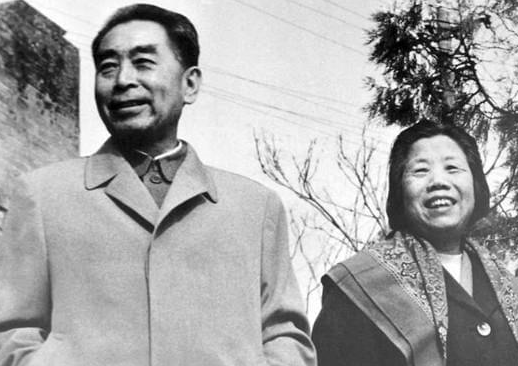 1975年周恩來第5次手術後,突然叫來醫生:太疼了,能哼幾聲嗎? 1975年周恩來第5次手術後,突然叫來醫生:太疼了,能哼幾聲嗎?