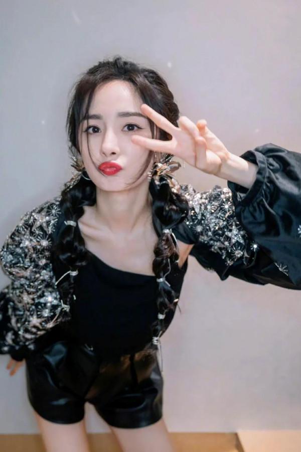 楊冪姐姐又美又颯 楊冪姐姐又美又颯