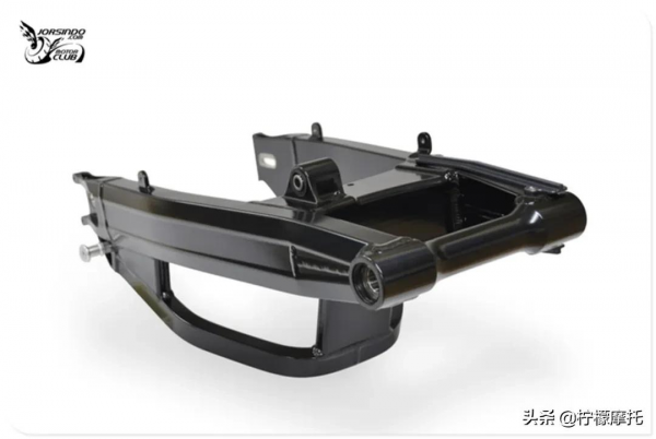 鈴木小鋼炮GSX-R150改後搖臂很簡單？