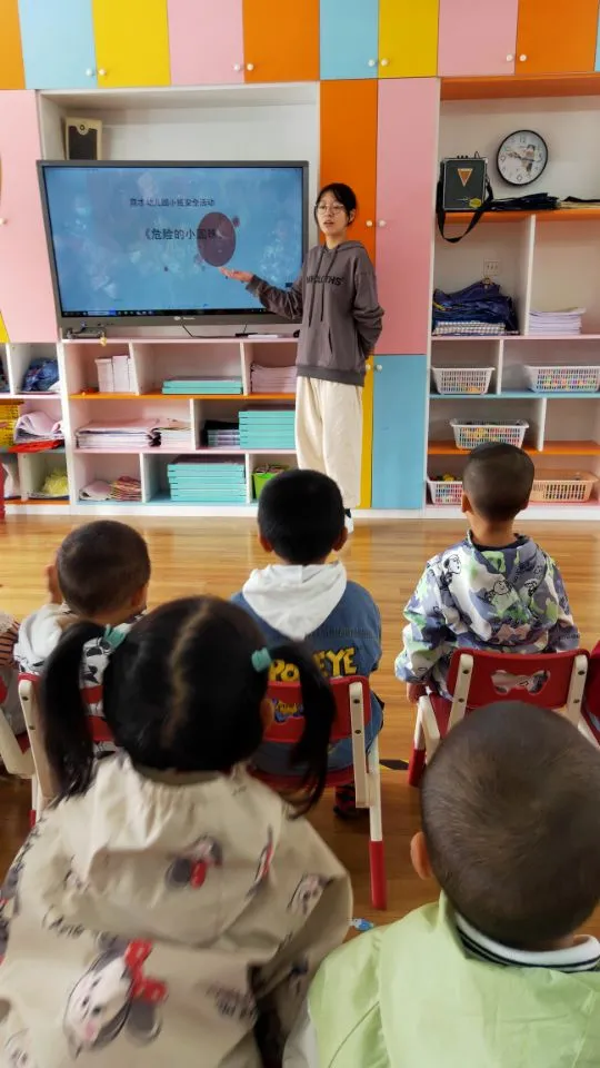 安全教育 | 危險的小圓珠