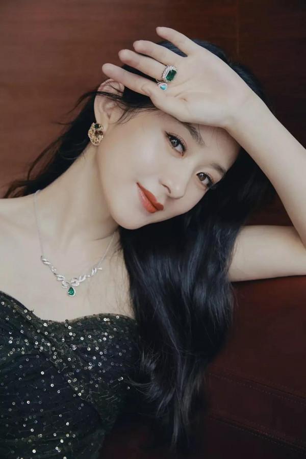 趙麗穎,不管現在有多麼艱辛,我們也要做個生活的舞者 趙麗穎,不管現在有多麼艱辛,我們也要做個生活的舞者