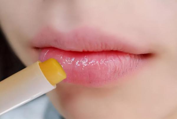 “撕嘴皮”的孩子不怕痛嗎?小動作中藏著許多原因,家長了解幾個 “撕嘴皮”的孩子不怕痛嗎?小動作中藏著許多原因,家長了解幾個