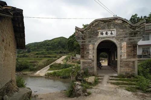 客家風雨橋：永安橋