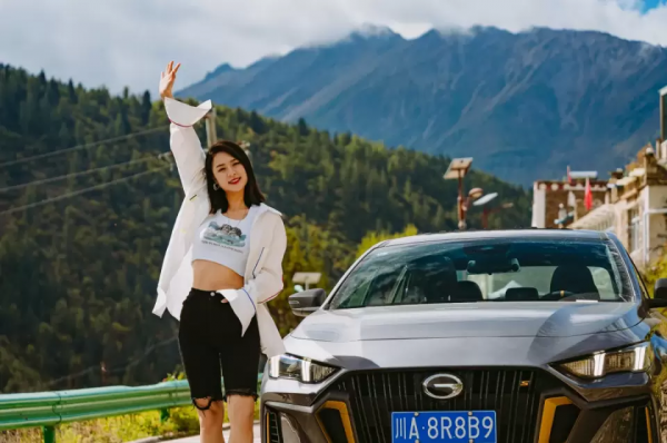 開2021最火的網紅車，打卡最熱的川西網紅店