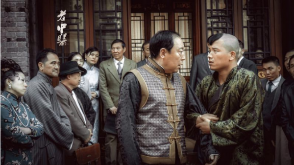 《霞光》中的甄精細，成了毛衛寧導演的御用演員，合作過5次