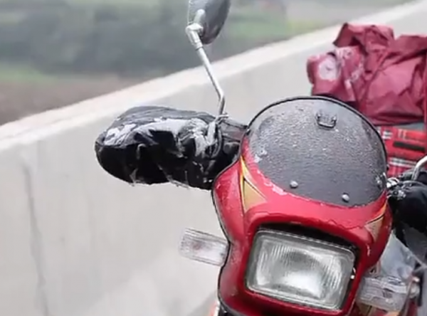 騎摩托橫跨4省全程1350公里回家過年是什麼感覺，這紀錄片告訴你