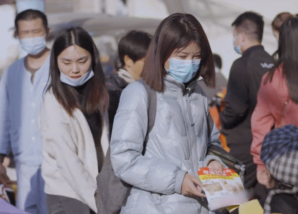 大二女生休學半年千里尋貓：無論如何，也要找到你