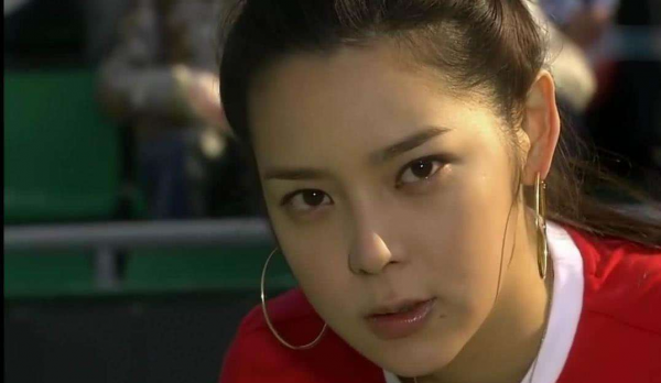 曾經貌美楚楚動人，現越整越殘、各有各醜，韓國女神顏值大變樣