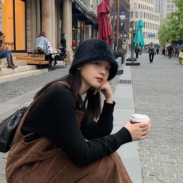 冬季帽子來了,喜歡穿帽子的姐妹們集合,肯定有你們的最愛 冬季帽子來了,喜歡穿帽子的姐妹們集合,肯定有你們的最愛