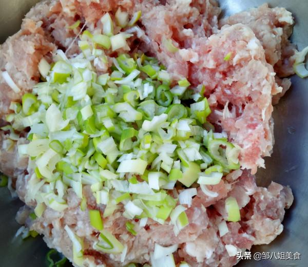 做肉包子，牢記“3點竅門”，包子鮮香流汁，不輸外面買的灌湯包