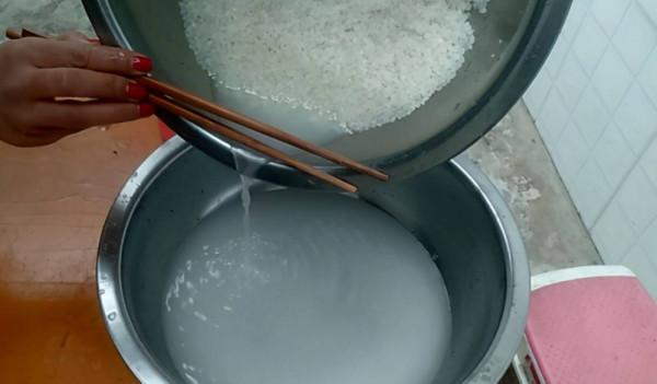 8種“廢物”不要扔，拿個罐子，封裝泡水，可以用來澆花當施肥