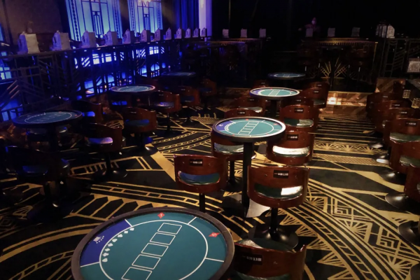 上海有棟“神秘”大廈，每晚都在上演一千零一夜