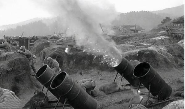 1948年我軍用180個汽油桶,炮轟黃維十萬人馬,俘虜稱:沒良心炮 1948年我軍用180個汽油桶,炮轟黃維十萬人馬,俘虜稱:沒良心炮