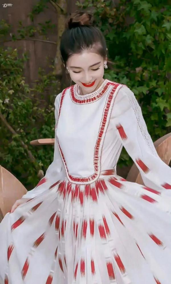 林一拿Angelababy照片做朋友圈封面,來感受一下美貌暴擊吧 林一拿Angelababy照片做朋友圈封面,來感受一下美貌暴擊吧