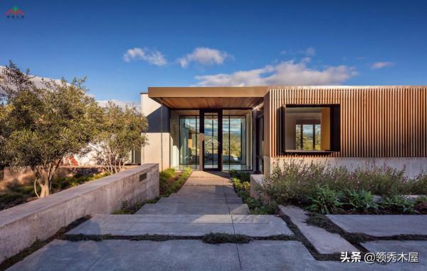 鋼筋混泥土房子加點木材作裝飾就可以做出獨特的現代風格木屋感覺