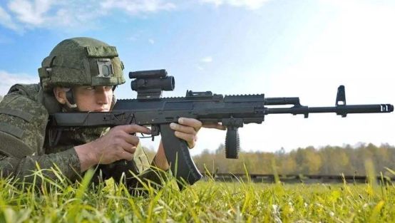 AK-12步槍：2021年俄軍接裝數萬把，卡拉什尼科夫槍械終極魔改
