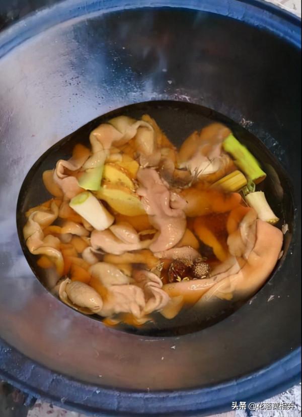 聞起來臭臭的豬腸如何變成人間美味？