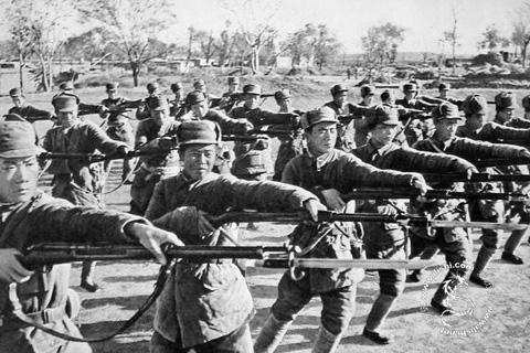 1973年杜聿明參觀毛主席故居後，提出一個要求：幫我給後人留句話