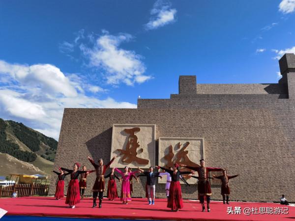 漢EV自駕新疆伊犁，乘坐區間車逛昭蘇打卡點夏塔景區