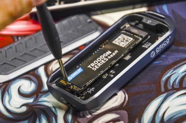 可以飆到2000GB/S的固態硬碟：ORICO 迅龍SSD
