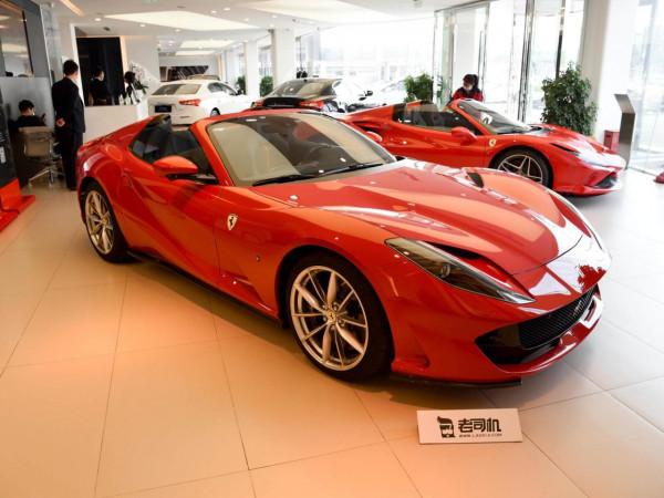 V12自吸,進口旗艦級超級跑車,敞篷的,實拍法拉利812 V12自吸,進口旗艦級超級跑車,敞篷的,實拍法拉利812