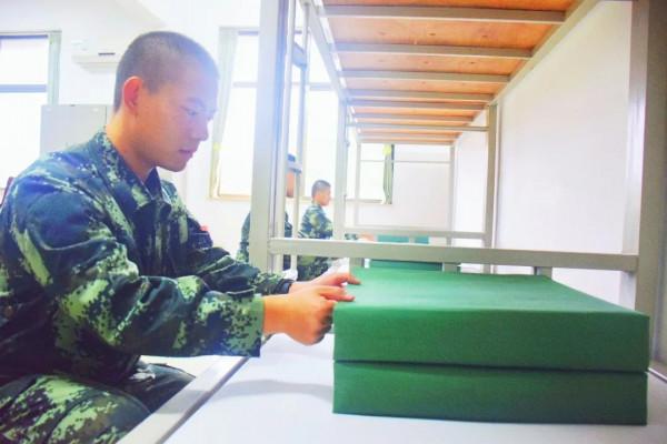 班長的“套路”你見識過嗎? 班長的“套路”你見識過嗎?