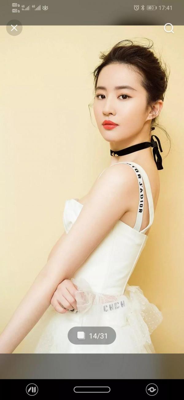 演員劉亦菲孫怡徐璐美照 演員劉亦菲孫怡徐璐美照