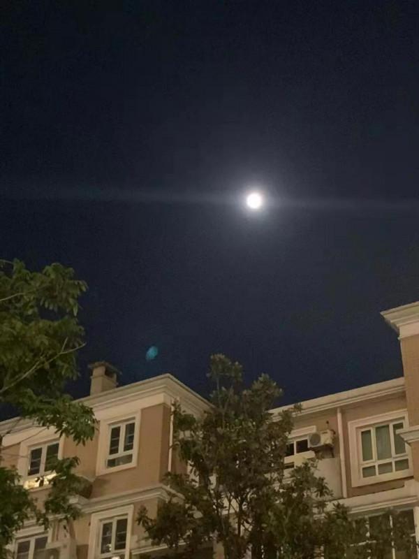 你有多少載不動的中秋鄉愁? 你有多少載不動的中秋鄉愁?