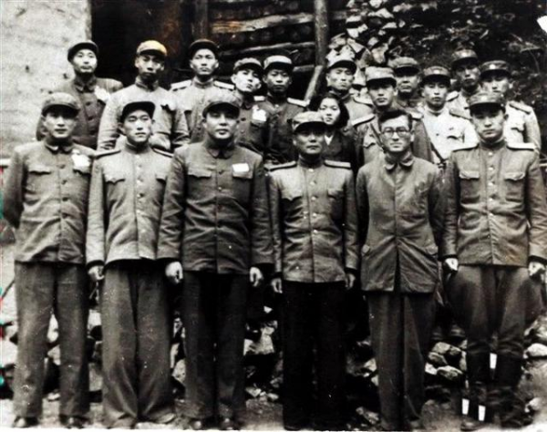 三大王牌集團軍,都是由哪個軍發展過來的,首任軍長又是誰 三大王牌集團軍,都是由哪個軍發展過來的,首任軍長又是誰