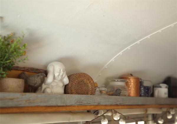 單親媽媽買下2004年舊校車,帶4個孩子在27㎡車內住1年,也是服了 單親媽媽買下2004年舊校車,帶4個孩子在27㎡車內住1年,也是服了