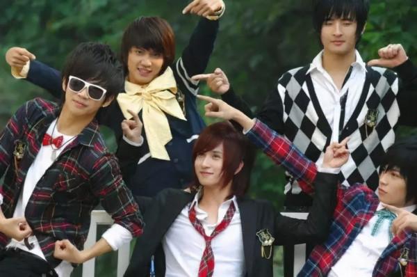 “從紅極一時到落魄”7個組合，有人街頭又擺攤，有人瘦到剩100斤