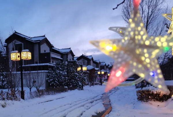 河北周邊冰雪遊：瑞雪迎春，冰雪小鎮雪景美如畫