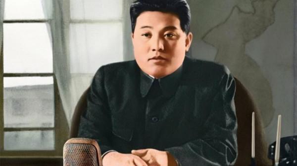 張蔚華服毒自盡數十年後,金日成找到其後人,饋贈二十捆人民幣 張蔚華服毒自盡數十年後,金日成找到其後人,饋贈二十捆人民幣