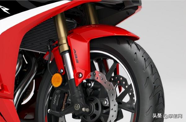 本田釋出2022款運動街跑CBR400R