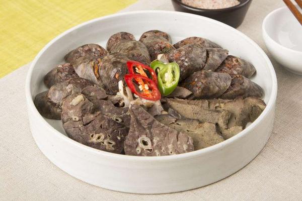 要想痛風病情保持穩定，光是戒酒和戒海鮮還不夠，還要注意這幾點