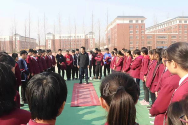 衡水一中學“被處罰”,經濟損失或超過億元,家長表示很擔心 衡水一中學“被處罰”,經濟損失或超過億元,家長表示很擔心