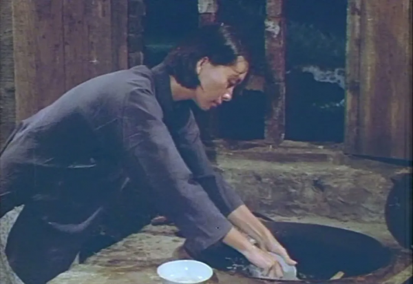 飲食男女:現在還有妻子不能“上飯桌”? 飲食男女:現在還有妻子不能“上飯桌”?