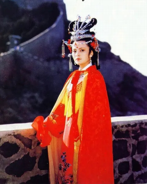 披帛、披肩、斗篷、蓑衣,87版《紅樓夢》才是yyds 披帛、披肩、斗篷、蓑衣,87版《紅樓夢》才是yyds