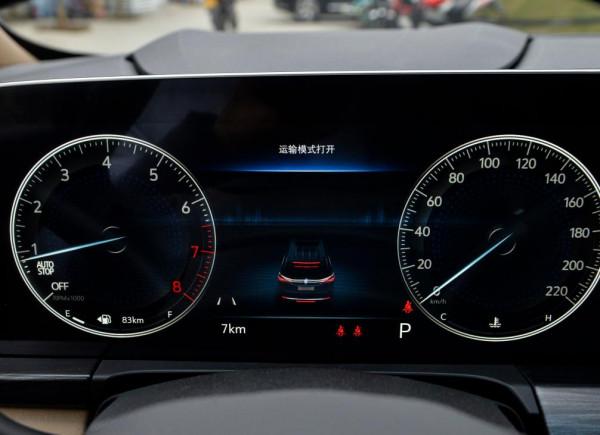 家裡人口多，買MPV更合適，可以看看這兩款，安靜舒適還省油