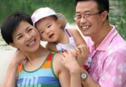 白燕升：對癱瘓的髮妻不離不棄，妻子為他高齡產子，今兒女雙全