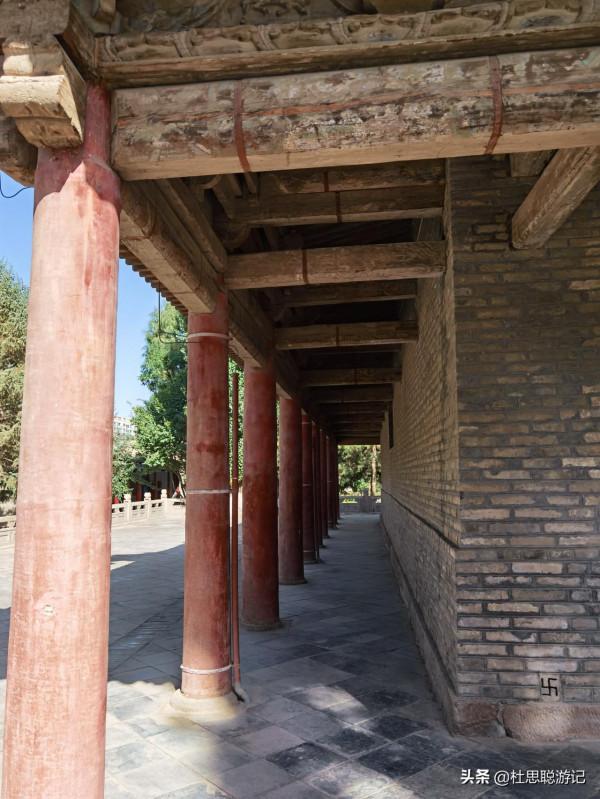 漢EV自駕甘肅，免費停車的充電樁最方便，參觀亞洲最大室內臥佛