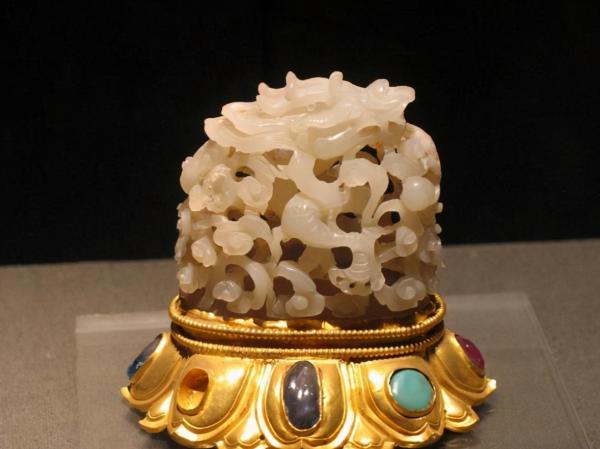 湖北發現梁莊王墓,出土200克拉藍寶石,竟沒有兩塊“金磚”珍貴 湖北發現梁莊王墓,出土200克拉藍寶石,竟沒有兩塊“金磚”珍貴