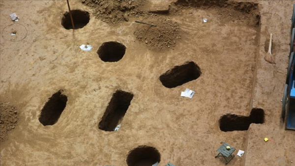 1976年陝西挖出秦公墓，葬式為高等級的黃腸題湊，墓內還有殉葬者