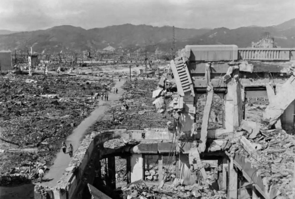 1945年8月,《解放日報》的一則報道讓毛主席勃然大怒,痛批博古 1945年8月,《解放日報》的一則報道讓毛主席勃然大怒,痛批博古