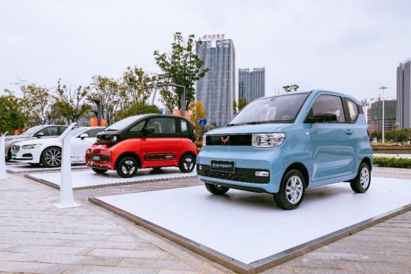 與其說對電動車續航焦慮，倒不如說焦慮的是補電效率和電池衰竭