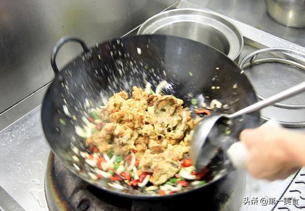 解饞必備，大廚分享乾煸辣子魚，不僅香辣夠味，連魚骨都是焦香的