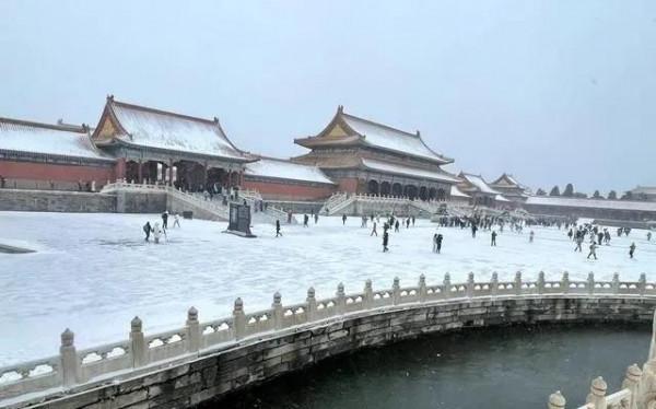 一夜夢迴紫禁城！雪後的故宮真美，故宮雪景大片來了