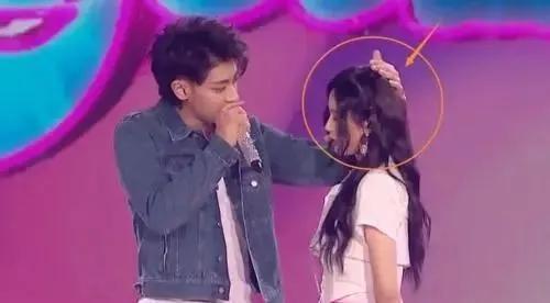 這個老闆好難當，黃子韜和旗下藝人談戀愛時，看他什麼反應