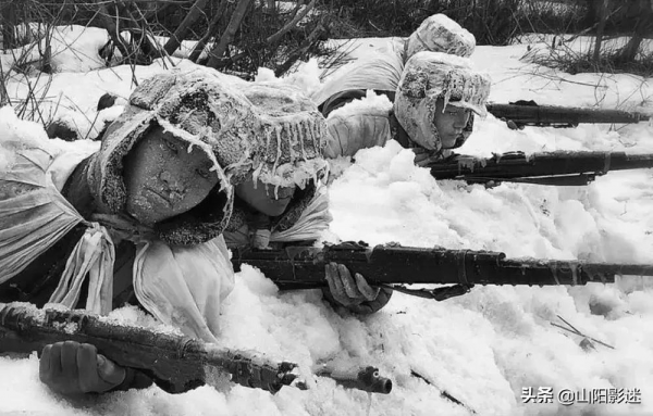 水門橋頭&OpenCurlyDoubleQuote;冰雕連&rdquo;，血戰長津湖的悲壯時刻
